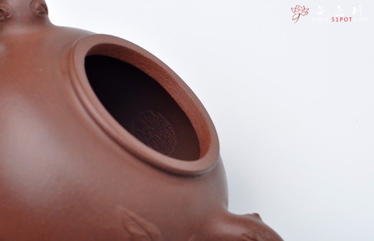 紫砂壶图片：敦厚可人 贴叶细腻 实用好花器 全手硕果 - 美壶网