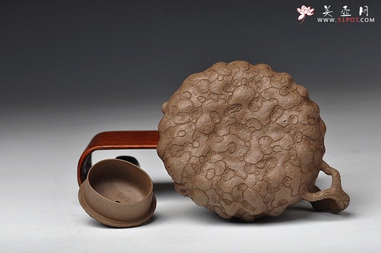 紫砂壶图片：邵惠雄风格 全手龚春 灵芝和瓜纽一对 薄胎 - 美壶网