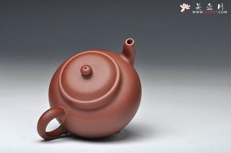 紫砂壶图片：颇有拙味 创新耐品  全手莲子 - 美壶网