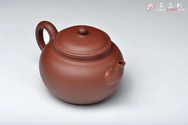 紫砂壶图片：颇有拙味 创新耐品  全手莲子 - 美壶网