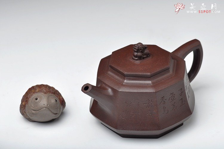 紫砂壶图片：史金妹最新全手力作 大气方刚 威震八方 李昌鸿大师装饰 - 美壶网