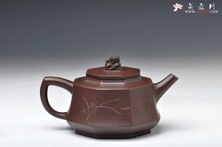 紫砂壶图片：史金妹最新全手力作 大气方刚 威震八方 李昌鸿大师装饰 - 美壶网