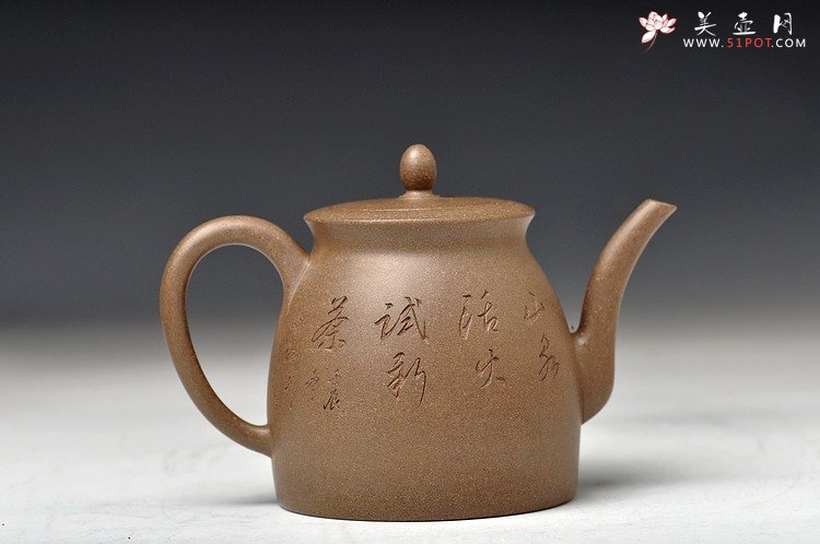 紫砂壶图片：青段全手禅韵 挺拔秀气 古朴 张听刚装饰 - 美壶网