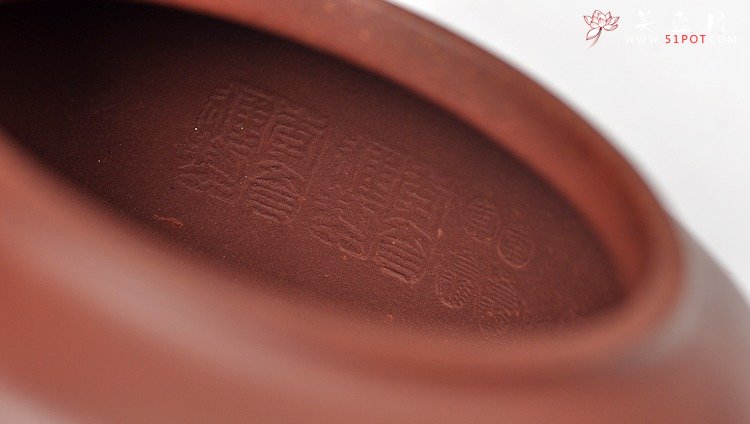 紫砂壶图片：厚重之品 品味意境 全手桑扁 - 美壶网