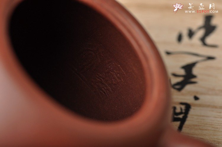 紫砂壶图片：全手剑流井栏 古拙老辣 - 美壶网