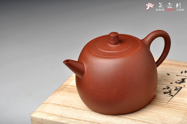 紫砂壶图片：全手剑流井栏 古拙老辣 - 美壶网