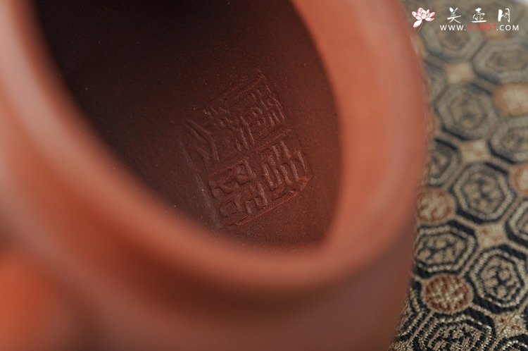 紫砂壶图片：老味十足 全手寿珍掇球 最新力作 俊雅有力道 - 美壶网