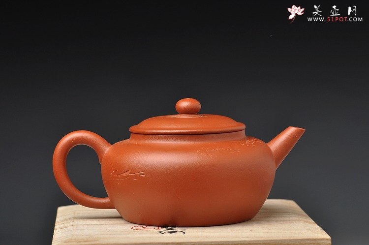 紫砂壶图片：文人壶 温文儒雅 铁观音利器 全手君玉 如鱼得水 - 美壶网