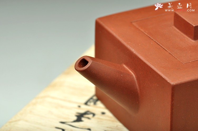 紫砂壶图片：正气浩然  全手工镶片 四方求正 君子之立 - 美壶网