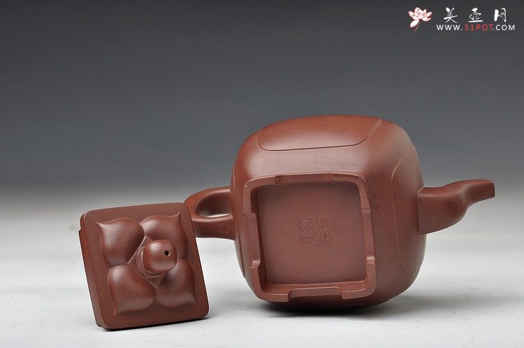 紫砂壶图片：精工大气 精品之作 全手工开光四方菱花 - 美壶网