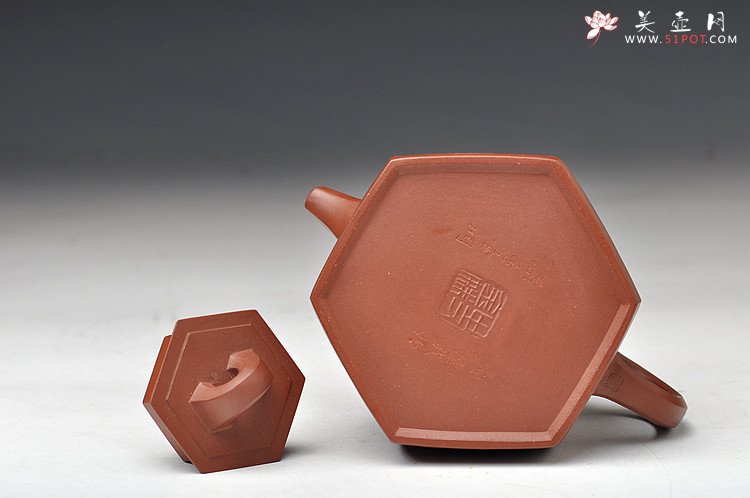 紫砂壶图片：史金妹经典代表作 全手秤砣六方 国大师李昌鸿即兴装饰 - 美壶网