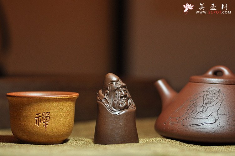 紫砂壶图片：石丁最新作品 清韵杯 装饰古味瓶兰 - 美壶网