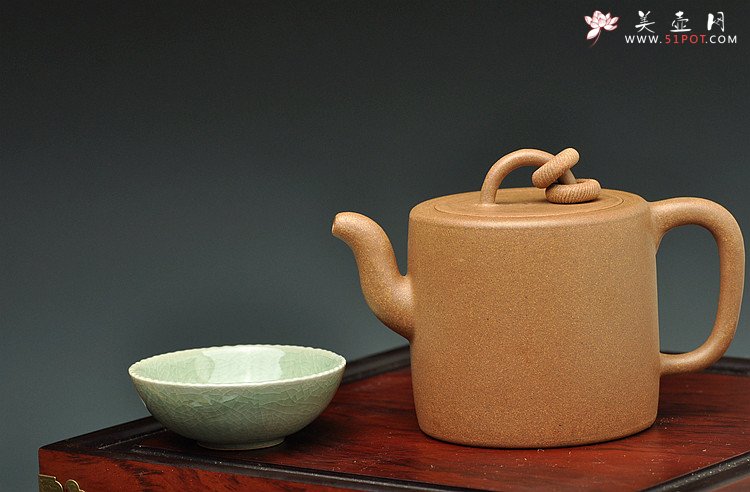 紫砂壶图片：潘小东全手新作 油润老段泥之双圈 敦厚老味足 - 美壶网
