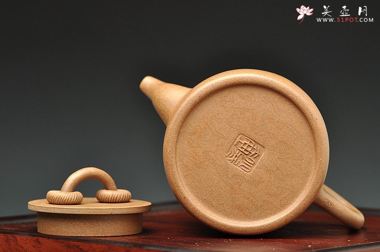 紫砂壶图片：潘小东全手新作 油润老段泥之双圈 敦厚老味足 - 美壶网