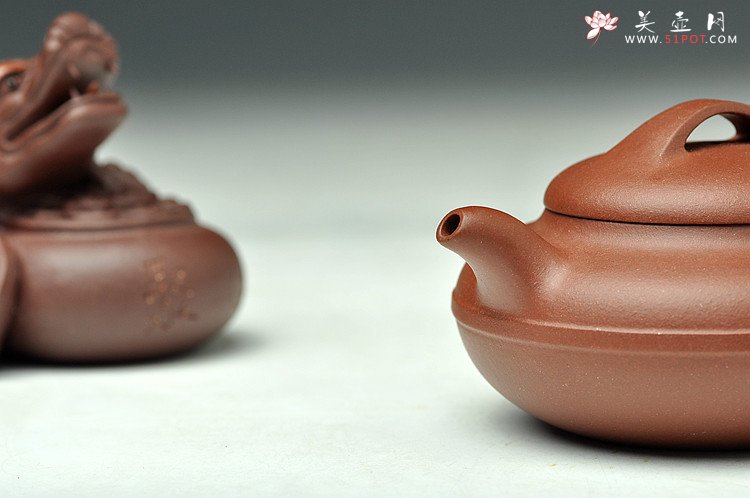 紫砂壶图片：优质青水泥 线圆 传统实用 经典小品 - 美壶网