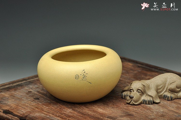 紫砂壶图片：天水牛 知了 蟋蟀 生动形象 文玩杂项 手工精品薄胎一捺底笔洗 - 美壶网