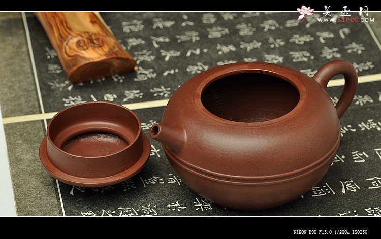 紫砂壶图片：陈腐老紫泥 全手小腰线 单片折肩 明清遗风 - 美壶网