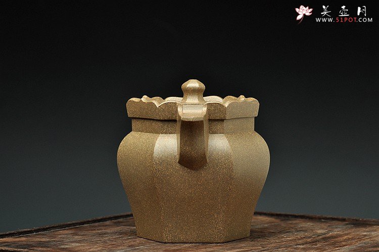 紫砂壶图片：庄严肃穆砂中佛 青灰段砂 老味具显 大僧帽 - 美壶网