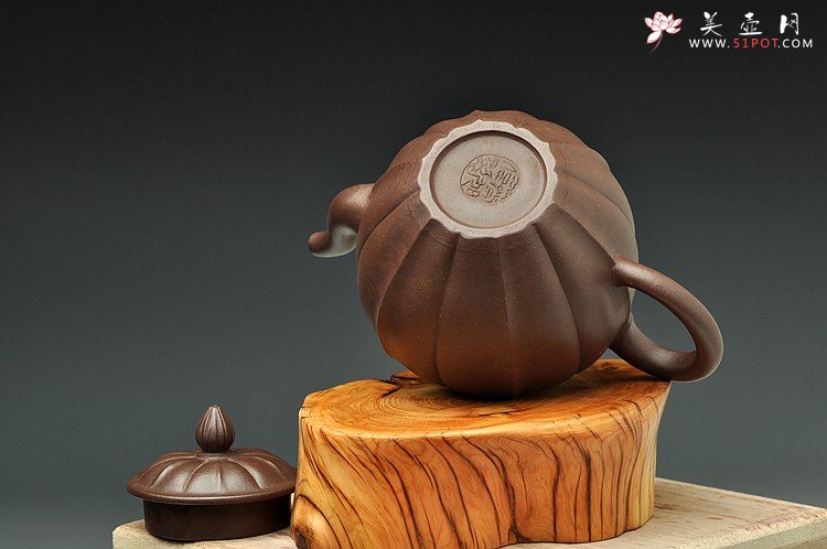 紫砂壶图片：挺拔俊秀 做工精致  全手筋囊佳器 金瓜 - 美壶网