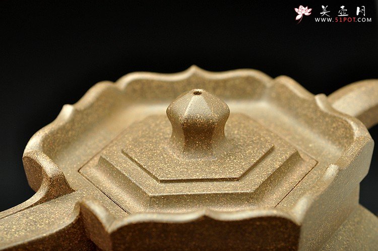 紫砂壶图片：庄严肃穆砂中佛 青灰段砂 老味具显 大僧帽 - 美壶网