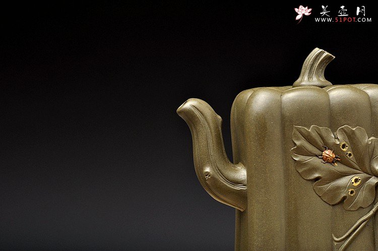 紫砂壶图片：原创作品 绿泥冬瓜 灵巧曼妙 贴叶精湛 孙伟强张新亚合作 - 美壶网