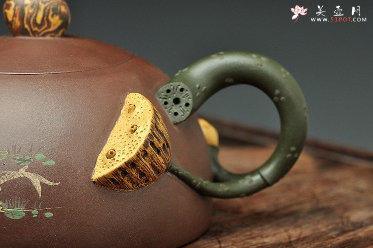 紫砂壶图片：崔巍健最新原创作品  荷塘月色 鱼戏莲叶东鱼戏莲叶西o(∩_∩)o  - 美壶网