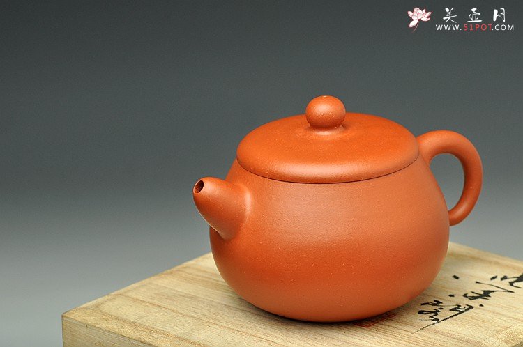 紫砂壶图片：潘小东最近全手作品 艺术和实用的结合 朱泥梵露珠  - 美壶网