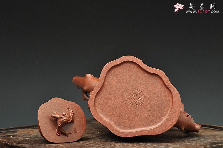 紫砂壶图片：单志萍最新力作 风韵十足 全手道洪梅桩 铁骨柔情 - 美壶网