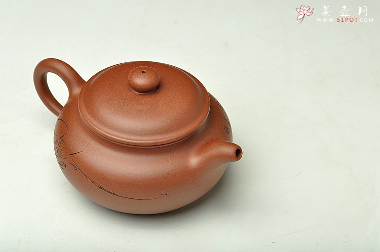 紫砂壶图片：婉约秀气 一捺底   仿古 座有兰言 - 美壶网