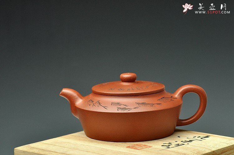 紫砂壶图片：钱伟刚原创作品 造型厚重 沉稳 实用典雅  玉扁壶 - 美壶网