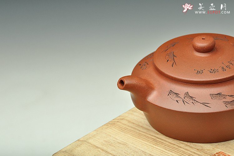 紫砂壶图片：钱伟刚原创作品 造型厚重 沉稳 实用典雅  玉扁壶 - 美壶网