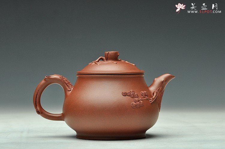 紫砂壶图片：传统实用 寓意吉祥 松梅常青之潘韵 - 美壶网