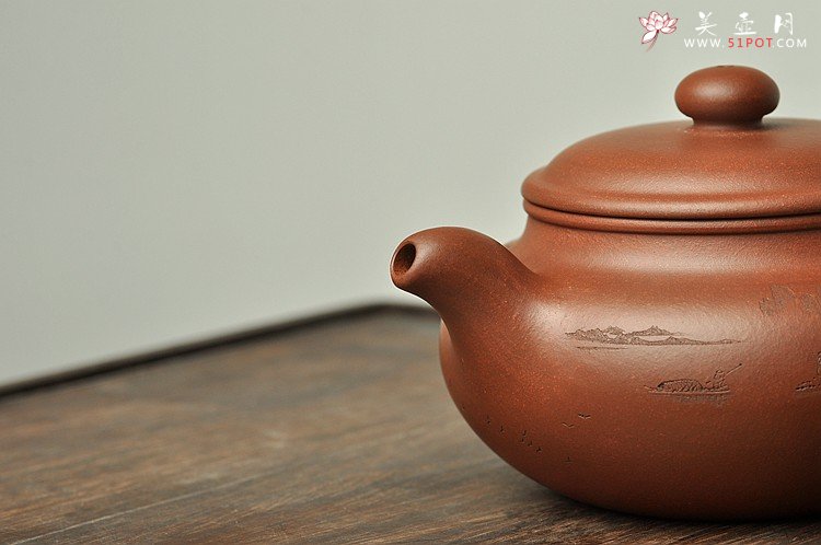 紫砂壶图片：通景山水 俯仰自得 稳重大气 冬游之大仿古 - 美壶网