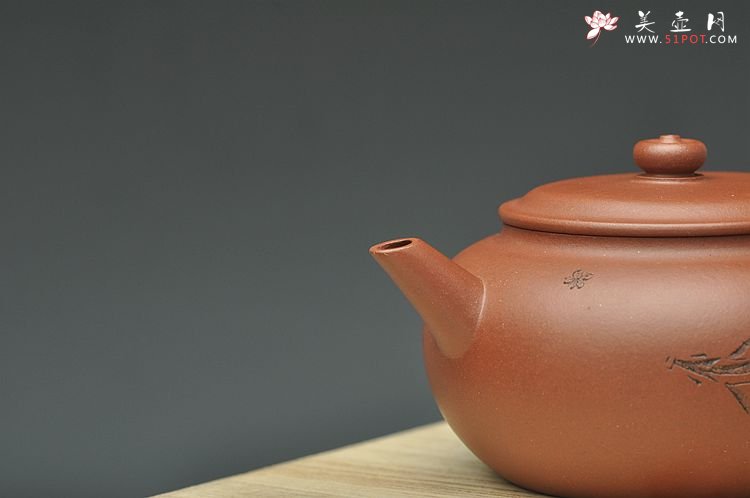 紫砂壶图片：陆轶舟装饰 精工 稳重和灵动并存  全手涌泉 - 美壶网