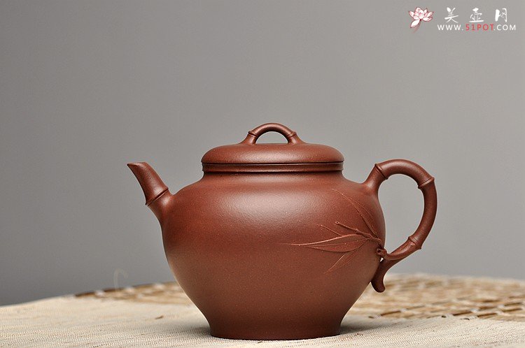 紫砂壶图片：潘丹初原创‘秀气’系列之春竹二式 纯净底槽青 婉约清秀 行简意足 - 美壶网