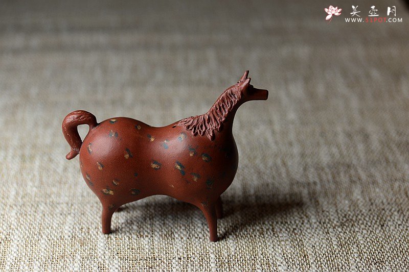 紫砂壶图片：马到吉象~ 施奇华新年特色文房茶宠 全手工 颇有玩味~ - 美壶网