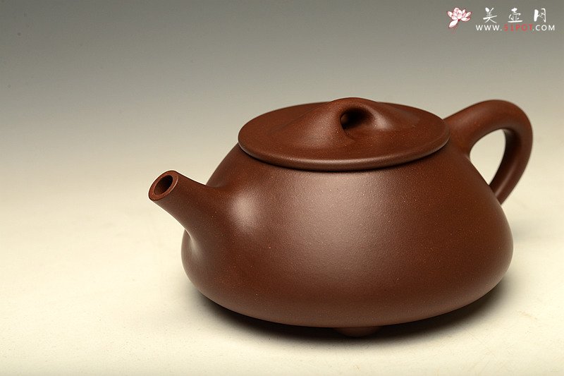 紫砂壶图片：鲍骧经典作品   全手石瓢 舒展大气耐品 - 美壶网