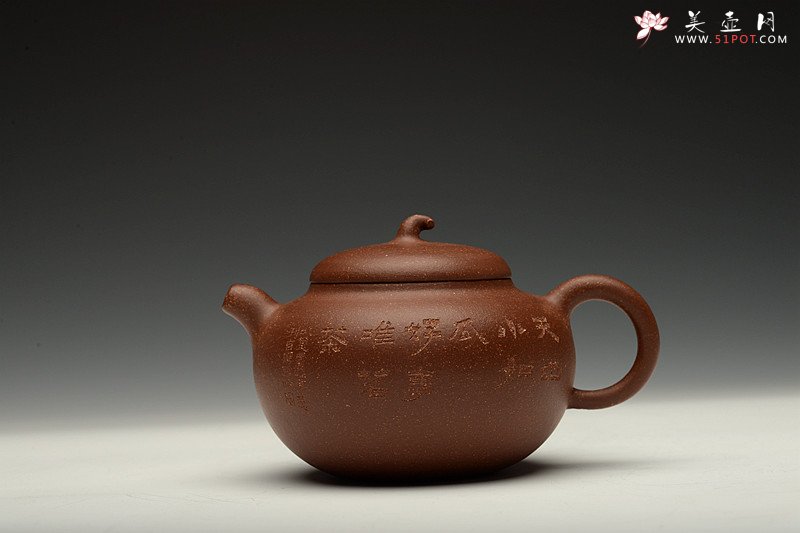 紫砂壶图片：薄胎雅品 天地小如瓜好事唯茗茶 全手一捺底玉瓜 优质降坡泥 - 美壶网