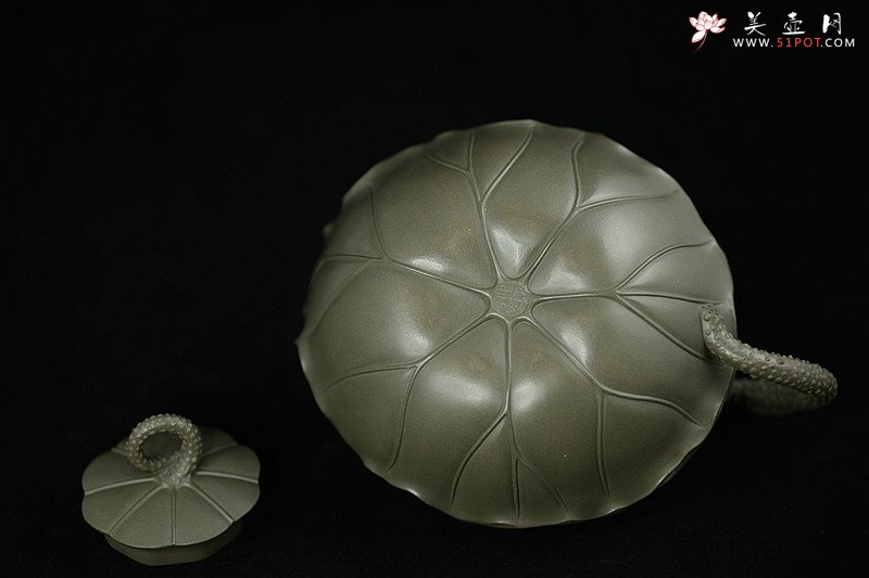 紫砂壶图片：紫砂臻品 荷叶微卷有清香之和合套壶 孙伟强张新亚合作 至美清廉 - 美壶网