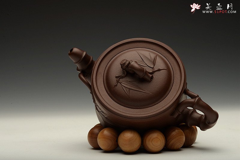 紫砂壶图片：陈腐老紫泥 精致花货之小竹段 居不可无竹o(∩_∩)o 仅1把不接受定做 - 美壶网