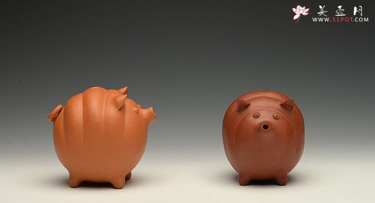 紫砂壶图片：施奇华老艺人全手茶宠锦集 文房茶宠水注之福猪 - 美壶网