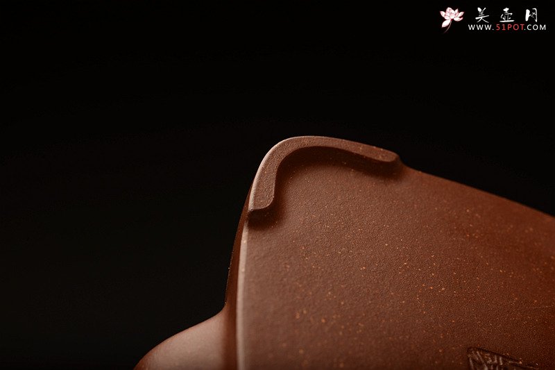 紫砂壶图片：全手工拍打成型 难度极高 孤棱 精工代表作 - 美壶网