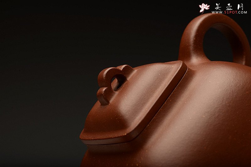 紫砂壶图片：全手工拍打成型 难度极高 孤棱 精工代表作 - 美壶网