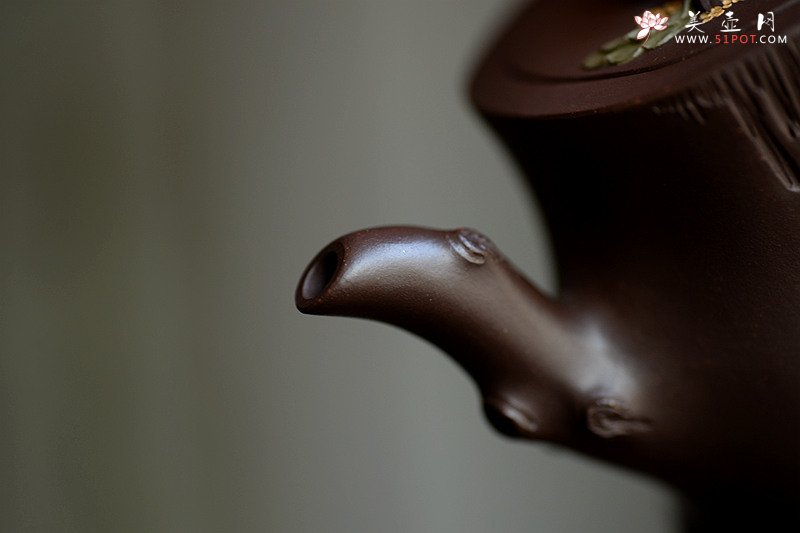 紫砂壶图片：蒋蓉花货风格 贴塑精致生动 桂花香 孙伟强张新亚合作 - 美壶网