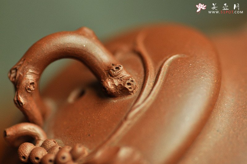 紫砂壶图片：原创花货 文气之作 葡萄宝瓶 孙伟强张新亚合作 丰收喜庆 - 美壶网