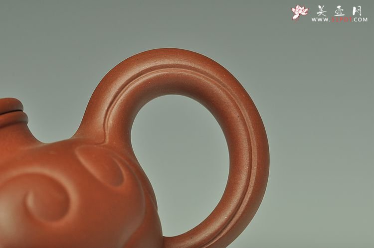 紫砂壶图片：线条流畅 精工典范 红皮龙称心如意 壶中贵妃 - 美壶网