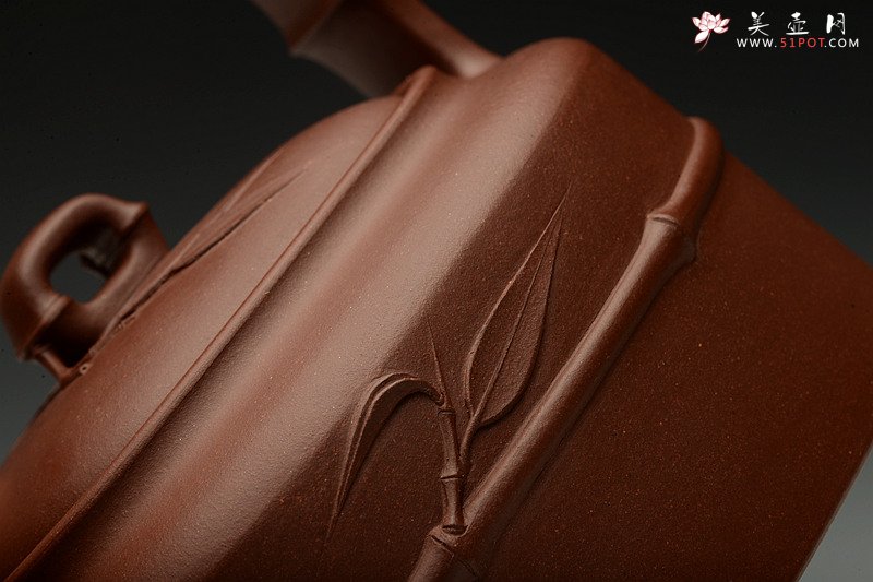 紫砂壶图片：方圆堂许嘉年实力之作 全手工大赛作品 全手智竹提梁 方圆花器结合 - 美壶网