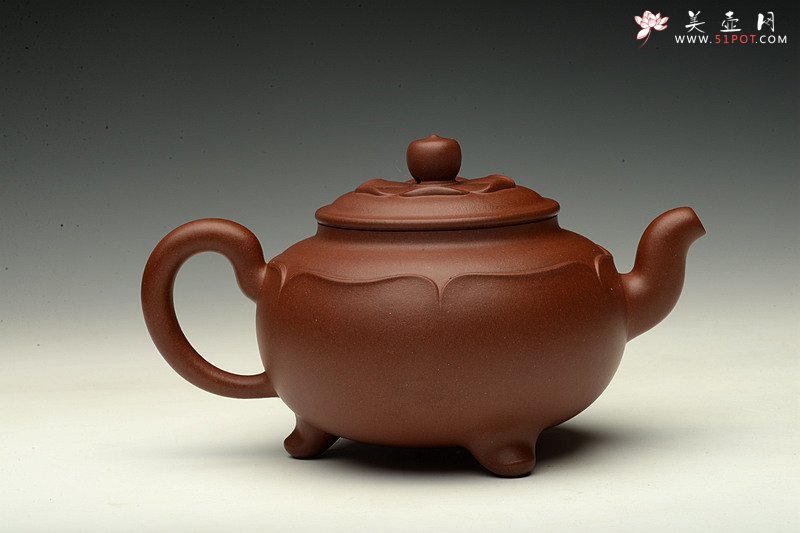 紫砂壶图片：储俊伟全手过程的那个三足宝莲o(∩_∩)o  - 美壶网