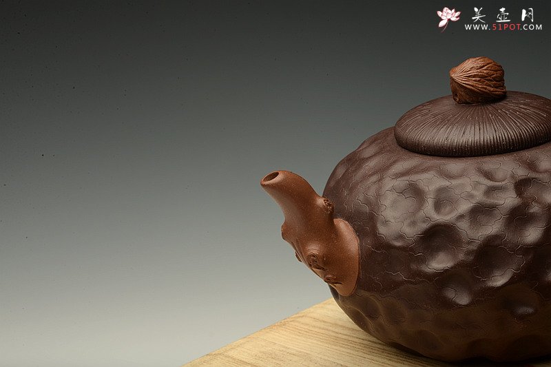 紫砂壶图片：原创作品 孙伟强张新亚合作 菩提 沧桑自然 贴叶精湛 - 美壶网