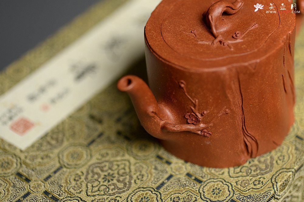 紫砂壶图片：单志萍甲午新作 极赋沧桑 全手梅影 颇有新颖~ - 美壶网